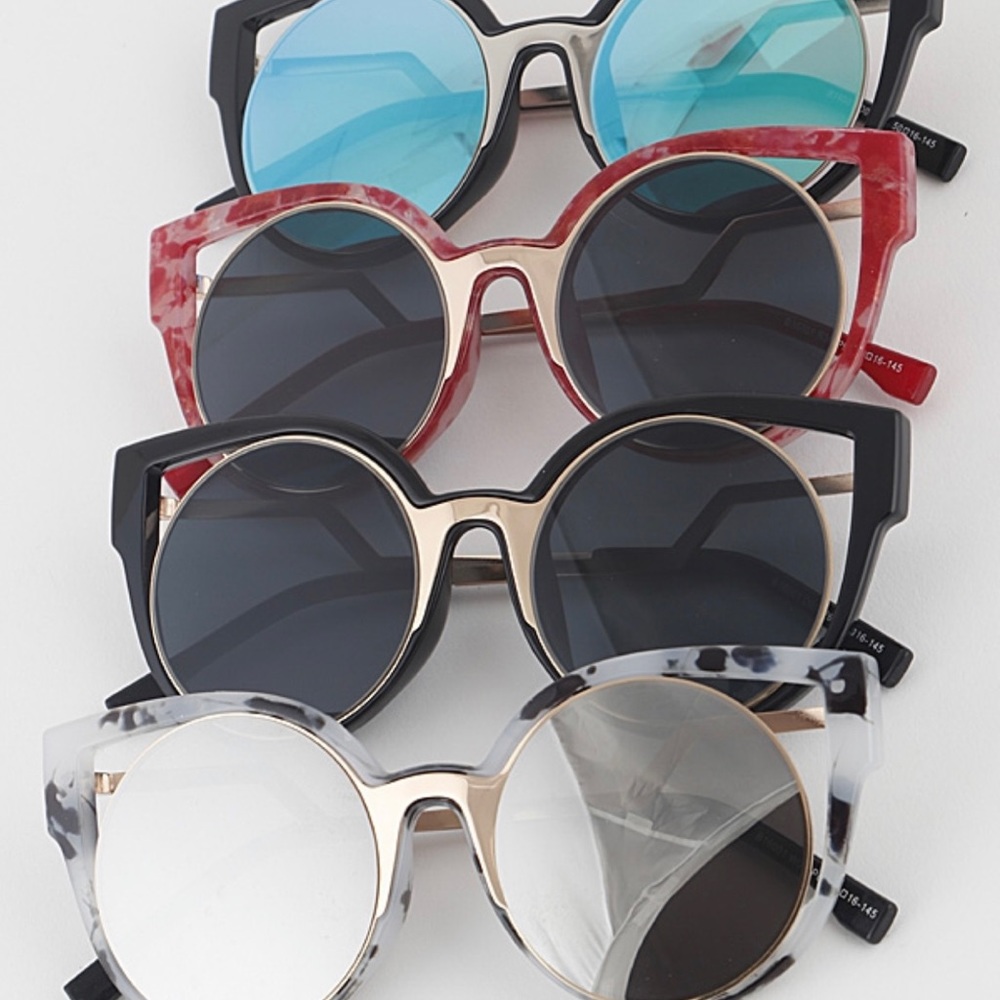 🌹NEW - DELILA SUNGLASSES